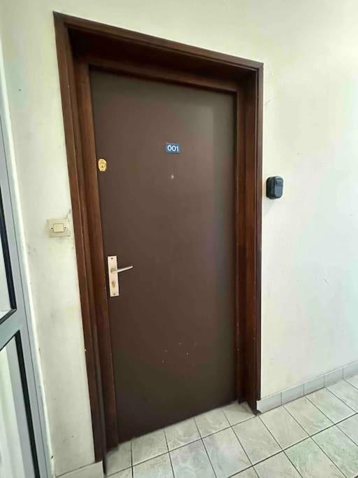 לאון Appartement Confortable מראה חיצוני תמונה